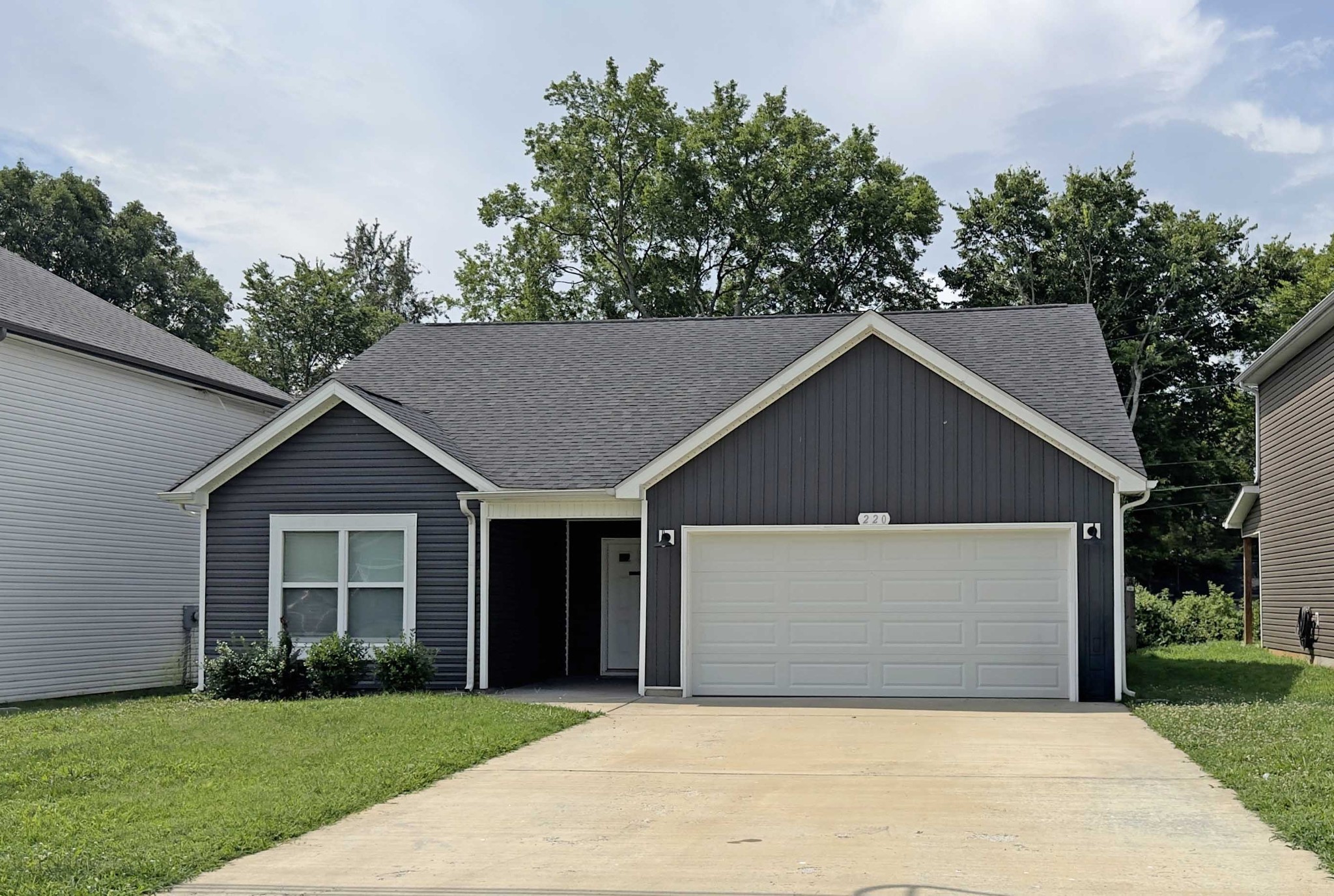 220 King Road Clarksville, TN 37042 - Photo 3 of 29