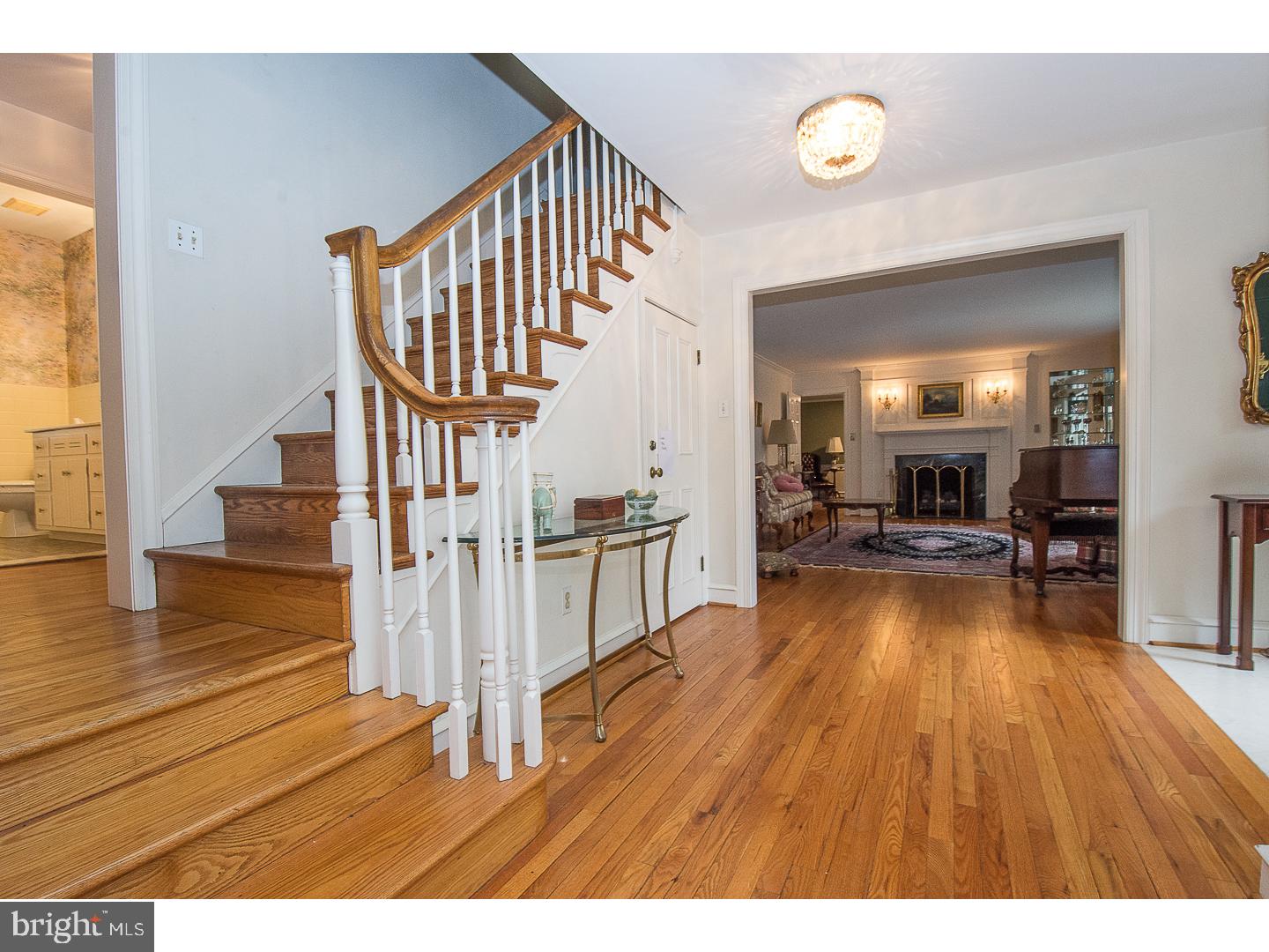128 Jaffrey Road Malvern, PA 19355 - Photo 2 of 24 Foyer