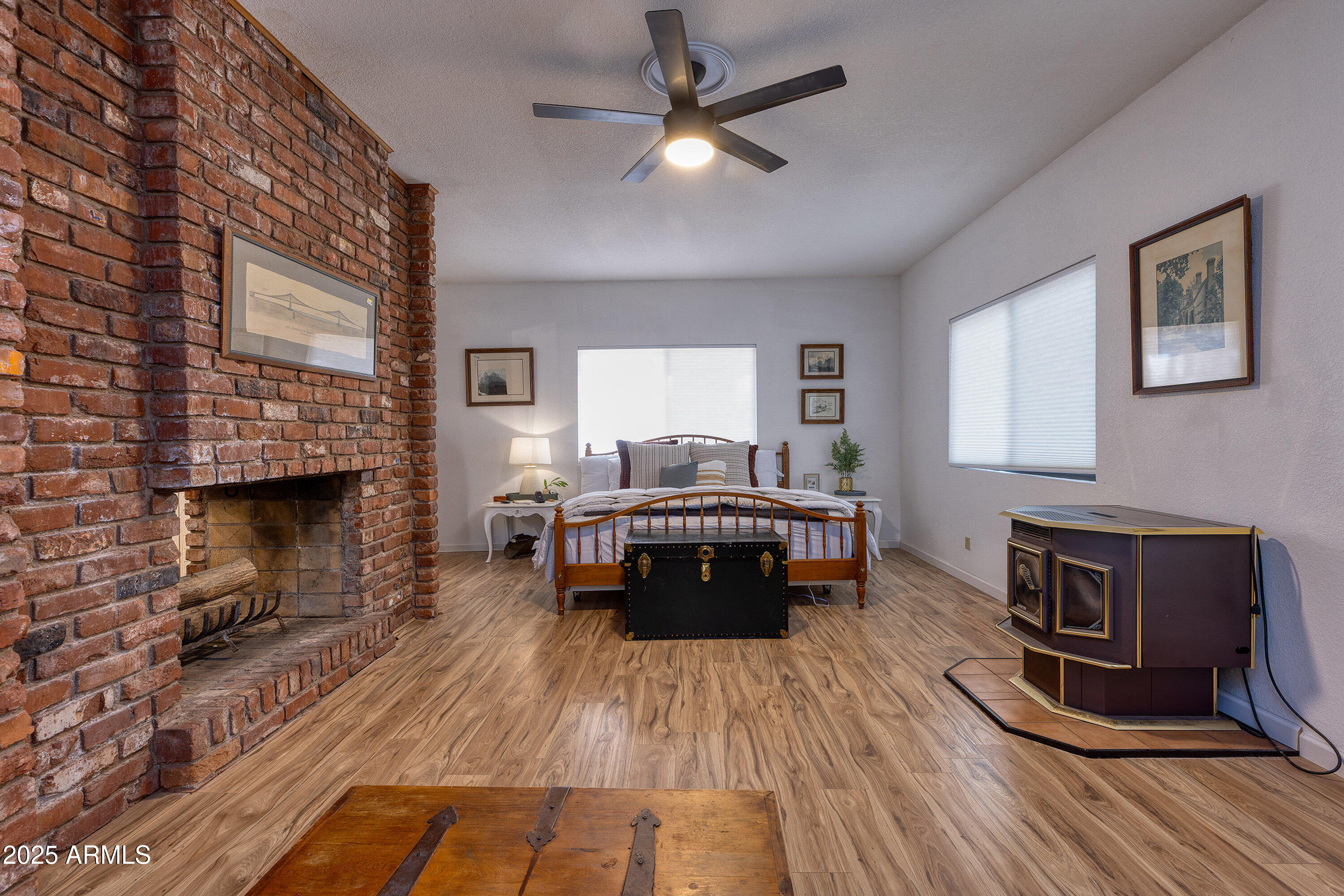 286 West Columbine Road Payson, AZ 85541 - Photo 11 of 17 a living room with furniture and a fireplace