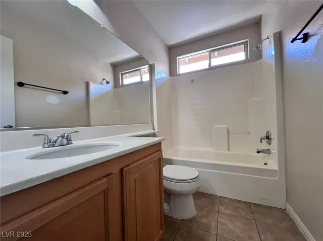 $2,250 | 11004 Napa Ridge Drive, Las Vegas, NV 89144