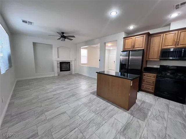 $2,250 | 11004 Napa Ridge Drive, Las Vegas, NV 89144