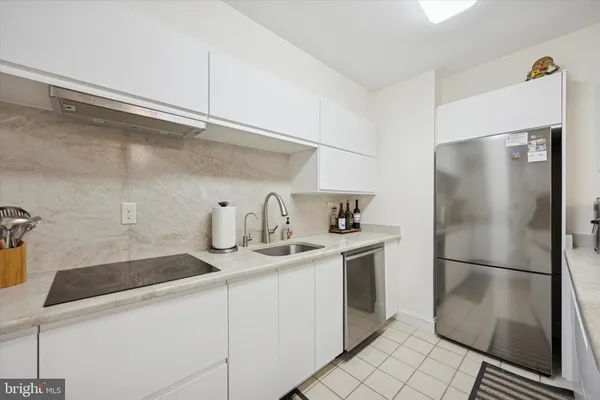 $455,000 | 1704 North Park Drive, Unit A409, Wilmington, DE 19806