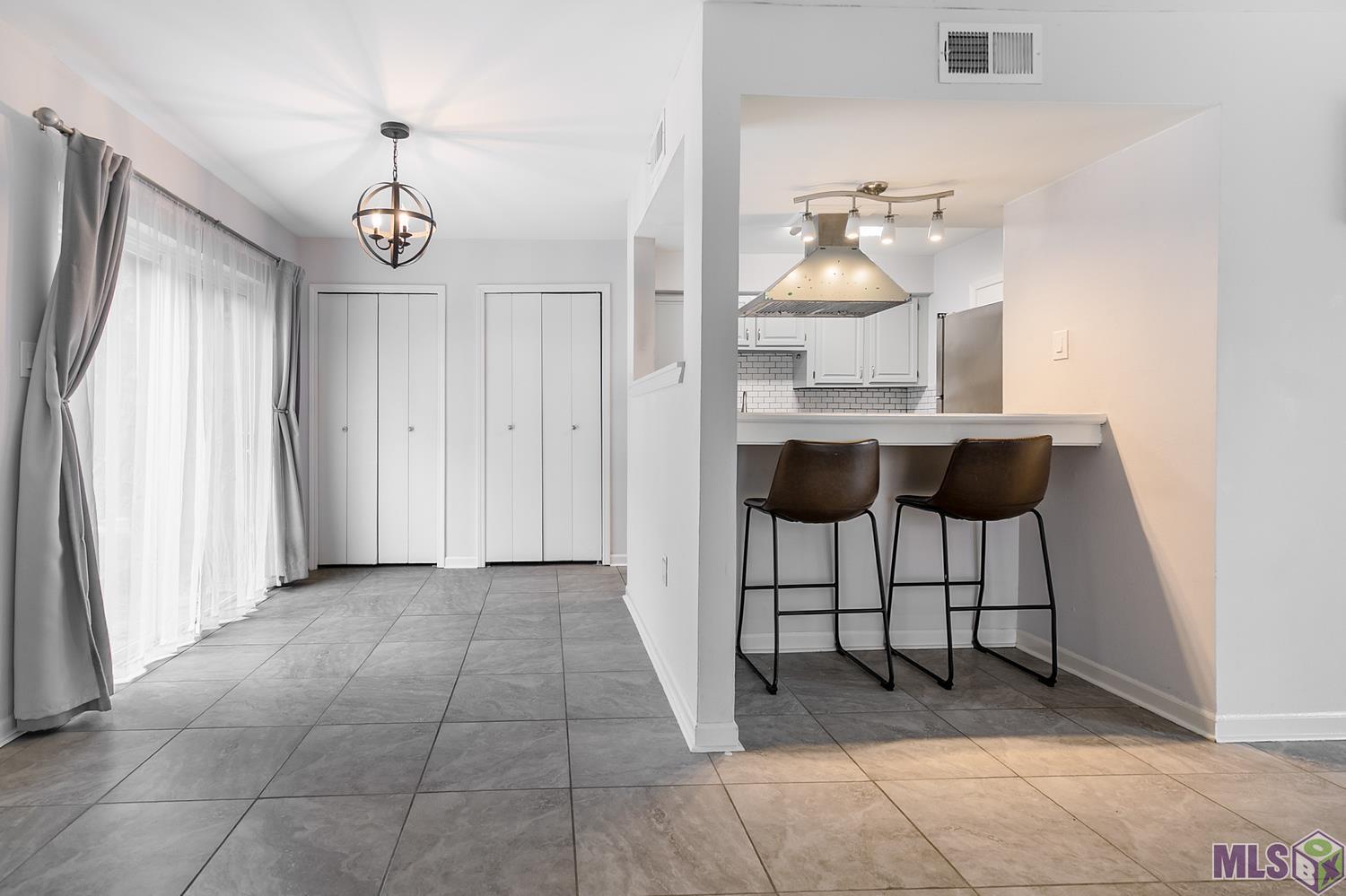 1825 South Brightside View Drive, Unit E Baton Rouge, LA 70820 - Photo 4 of 11