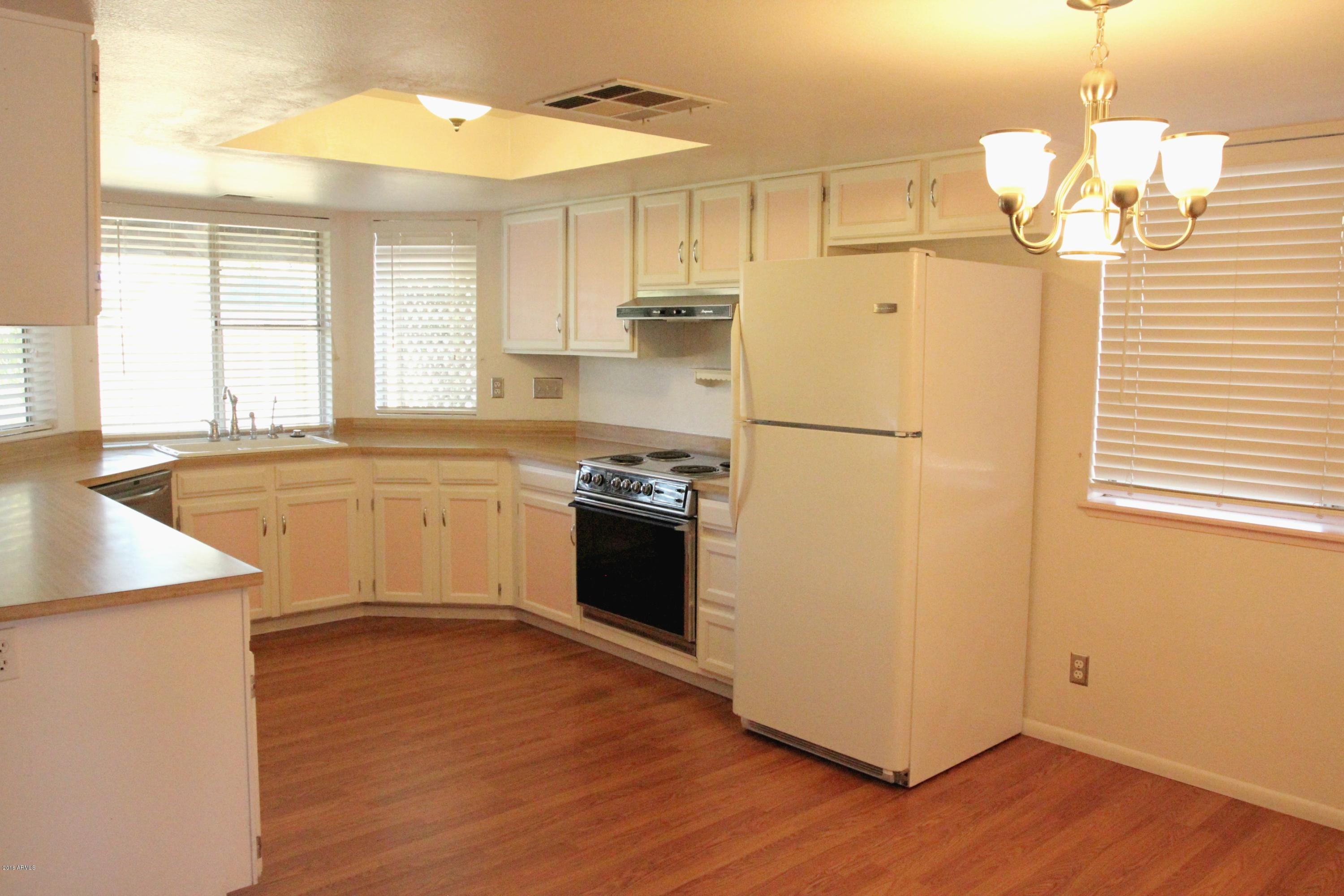 2018 East Frye Road Chandler, AZ 85225 - Photo 6 of 11 Kitchen