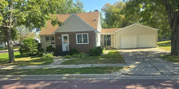 $164,900 | 180 3rd Avenue Northeast, Trimont, MN 56176