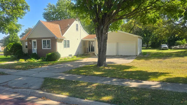 $164,900 | 180 3rd Avenue Northeast, Trimont, MN 56176