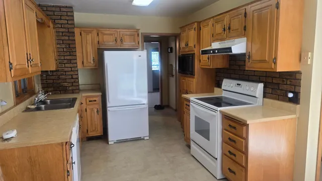 $164,900 | 180 3rd Avenue Northeast, Trimont, MN 56176