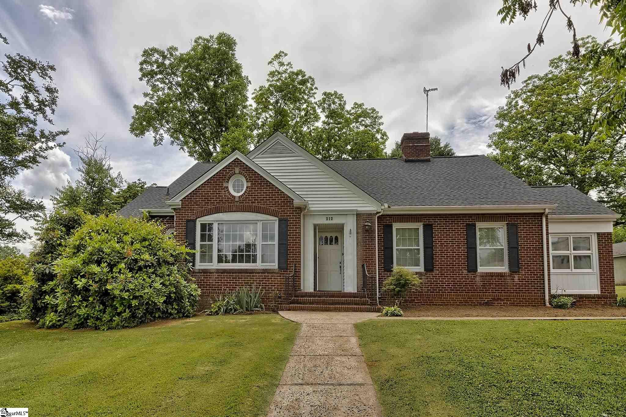 212 Pendleton Street Pickens, SC 29671 - Photo 1 of 36 Gallery Image 1