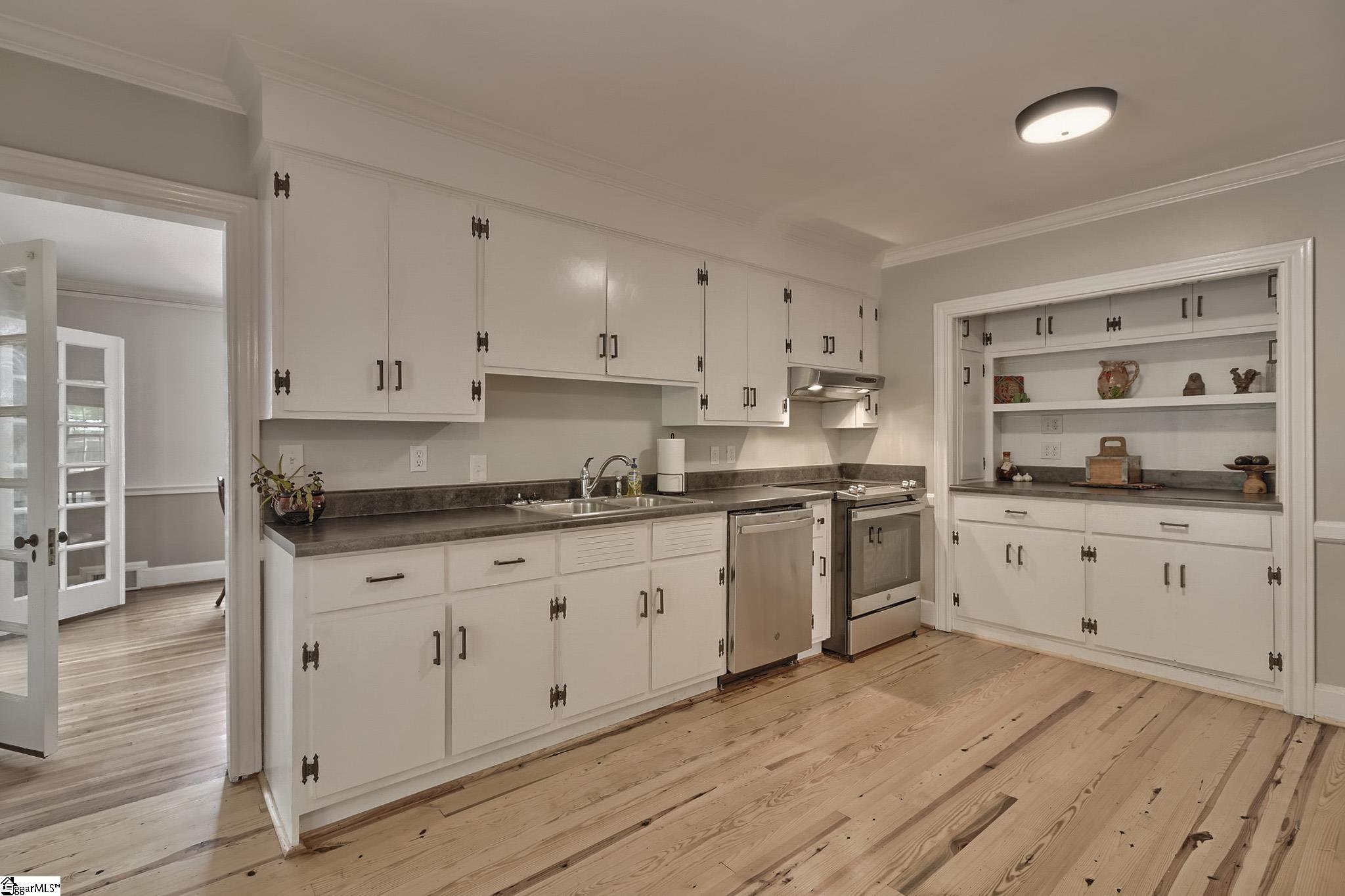 212 Pendleton Street Pickens, SC 29671 - Photo 11 of 36 Gallery Image 11