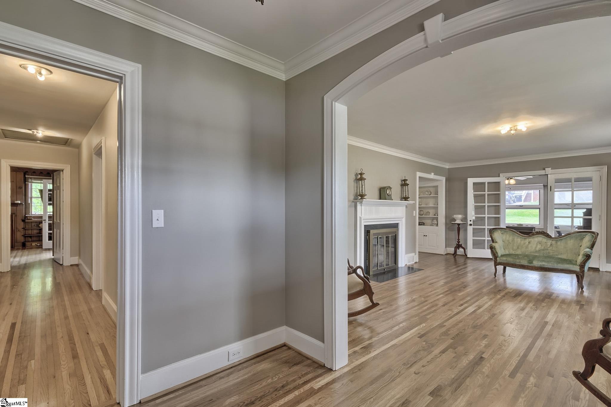 212 Pendleton Street Pickens, SC 29671 - Photo 4 of 36 Gallery Image 4