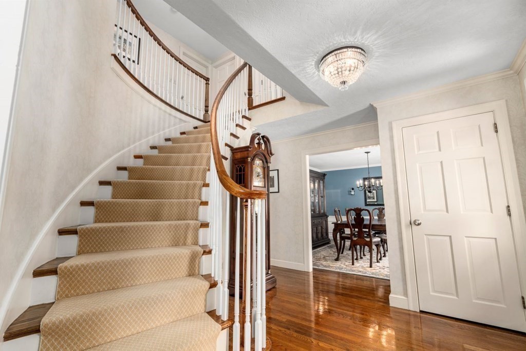 35 Haven Road Wellesley, MA 02481 - Photo 5 of 29 Gallery Image 5