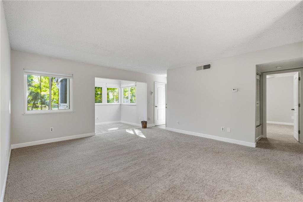 1015 Wingate Way Atlanta, GA 30350 - Photo 10 of 35