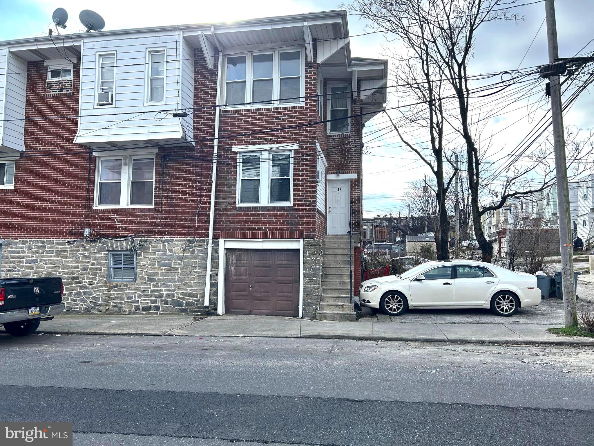 40 Sunshine Road Upper Darby, PA 19082 - Photo 4 of 17