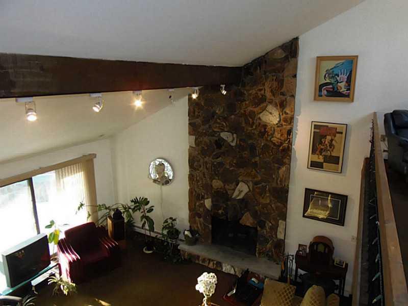 2324 Dellenbaugh Road Tarentum, PA 15084 - Photo 3 of 18 Den/Family/Great Room.