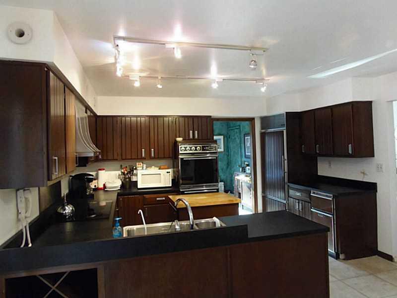 2324 Dellenbaugh Road Tarentum, PA 15084 - Photo 5 of 18 Kitchen.