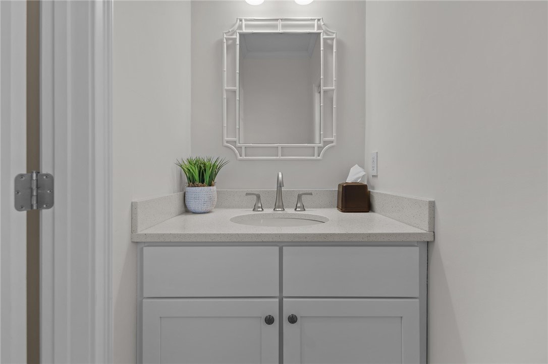 251 East Shore Drive Coventry, RI 02816 - Photo 20 of 47