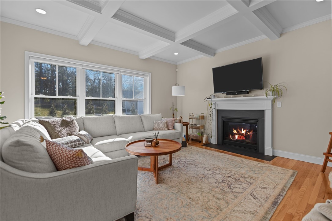 251 East Shore Drive Coventry, RI 02816 - Photo 6 of 47