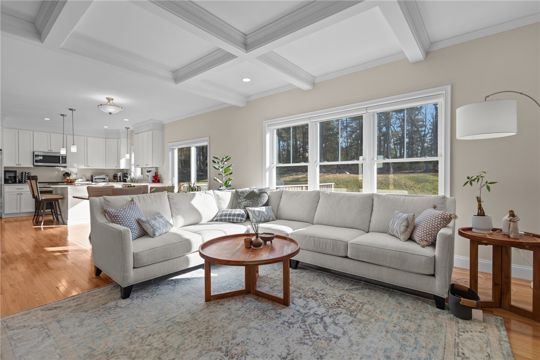 251 East Shore Drive Coventry, RI 02816 - Photo 8 of 47