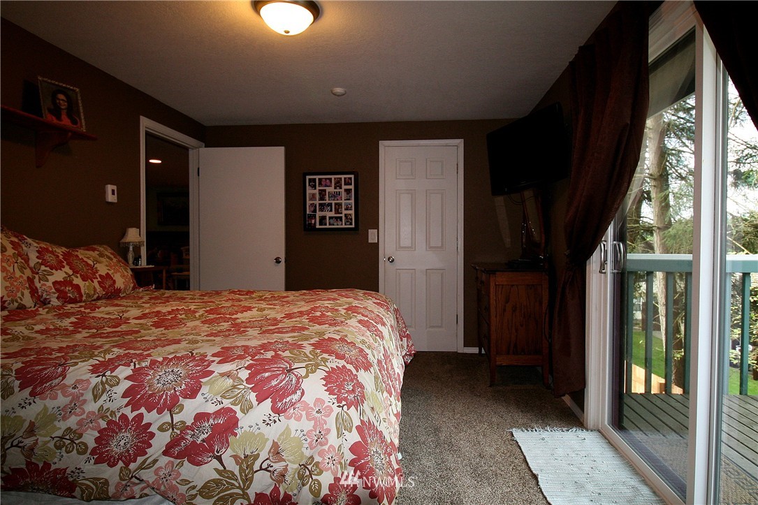 9906 Northeast 190th Street, Unit C Bothell, WA 98011 - Photo 8 of 16 Gallery Image 8