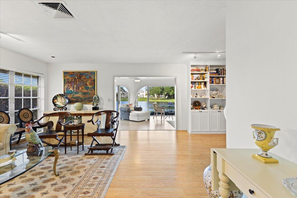 233 Rio Vista Circle, Unit 233 Atlantis, FL 33462 - Photo 6 of 46 07-424A9333