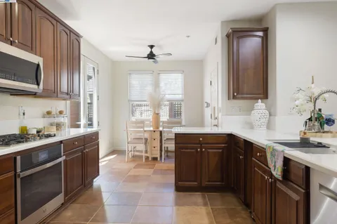 $930,888 | 2105 Drake Lane, Hercules, CA 94547