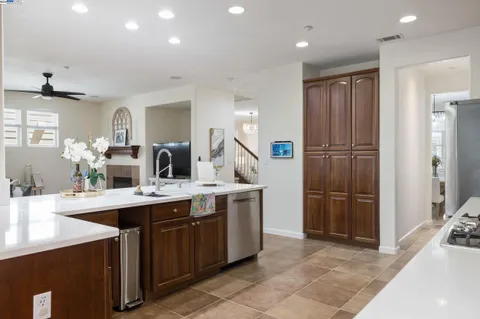 $930,888 | 2105 Drake Lane, Hercules, CA 94547