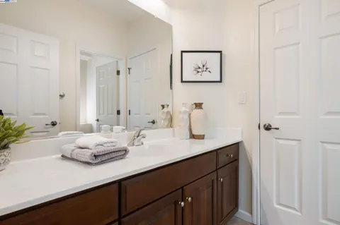 $930,888 | 2105 Drake Lane, Hercules, CA 94547