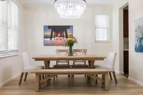 $930,888 | 2105 Drake Lane, Hercules, CA 94547