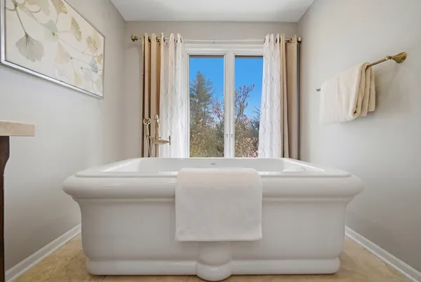 $2,499,900 | 406 Woodley Woods, Winnetka, IL 60093