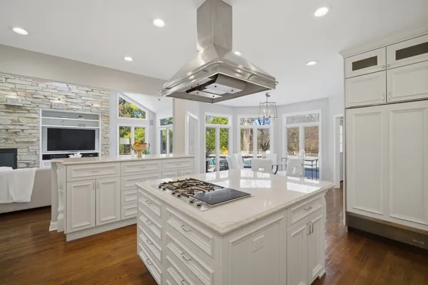 $2,499,900 | 406 Woodley Woods, Winnetka, IL 60093