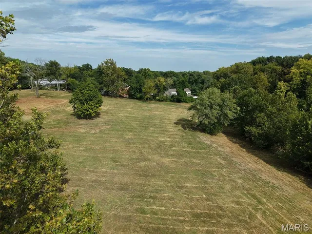 $795,000 | 2062 North Ballas Road, Des Peres, MO 63131