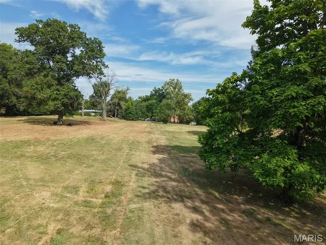 $795,000 | 2062 North Ballas Road, Des Peres, MO 63131