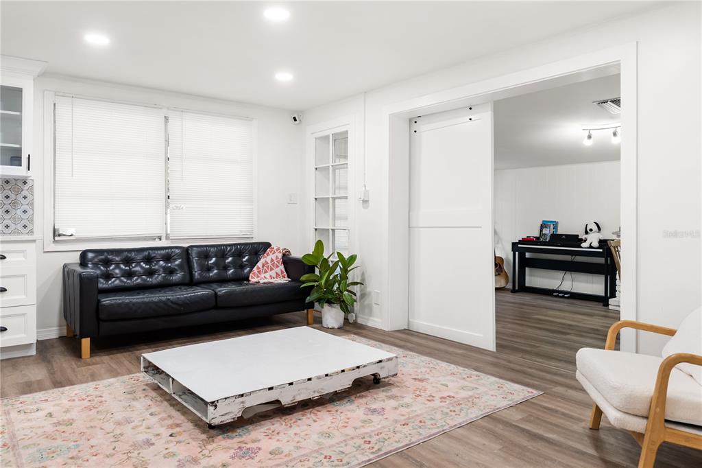 4105 Rockefeller Avenue Sarasota, FL 34231 - Photo 14 of 24