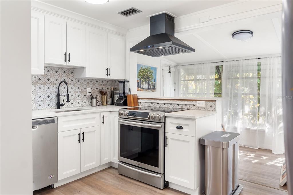 4105 Rockefeller Avenue Sarasota, FL 34231 - Photo 22 of 24