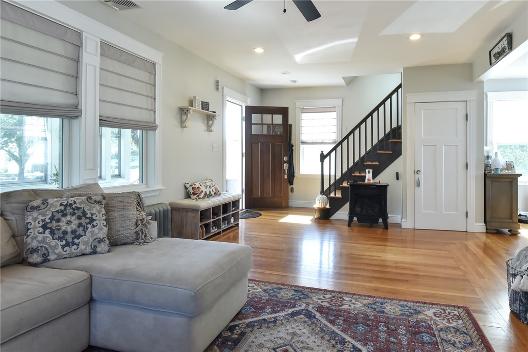 74 Calaman Road Cranston, RI 02910 - Photo 12 of 25