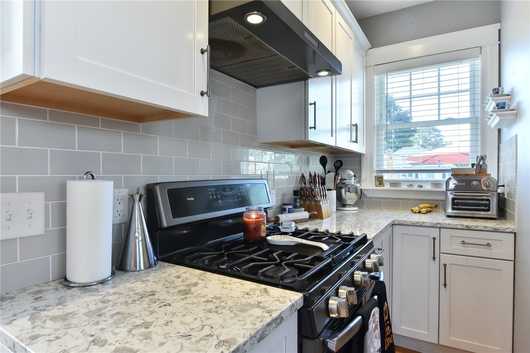 74 Calaman Road Cranston, RI 02910 - Photo 18 of 25