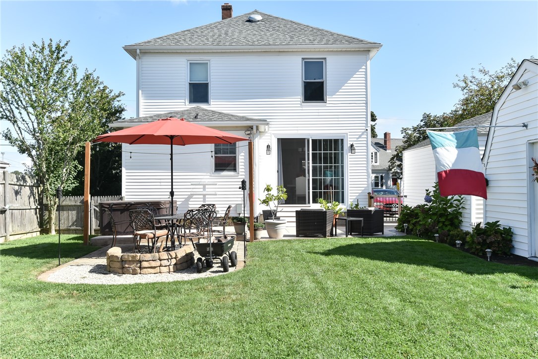74 Calaman Road Cranston, RI 02910 - Photo 4 of 25