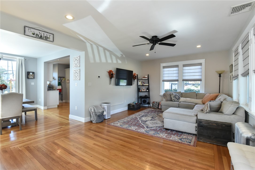 74 Calaman Road Cranston, RI 02910 - Photo 10 of 25