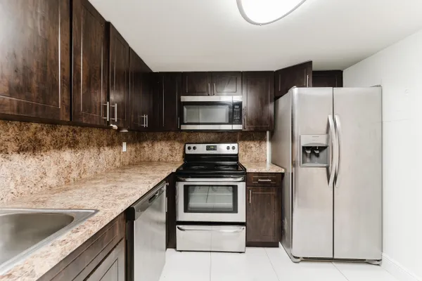 $2,750 | 606 Northwest 13th Street, Unit 23, Boca Raton, FL 33486