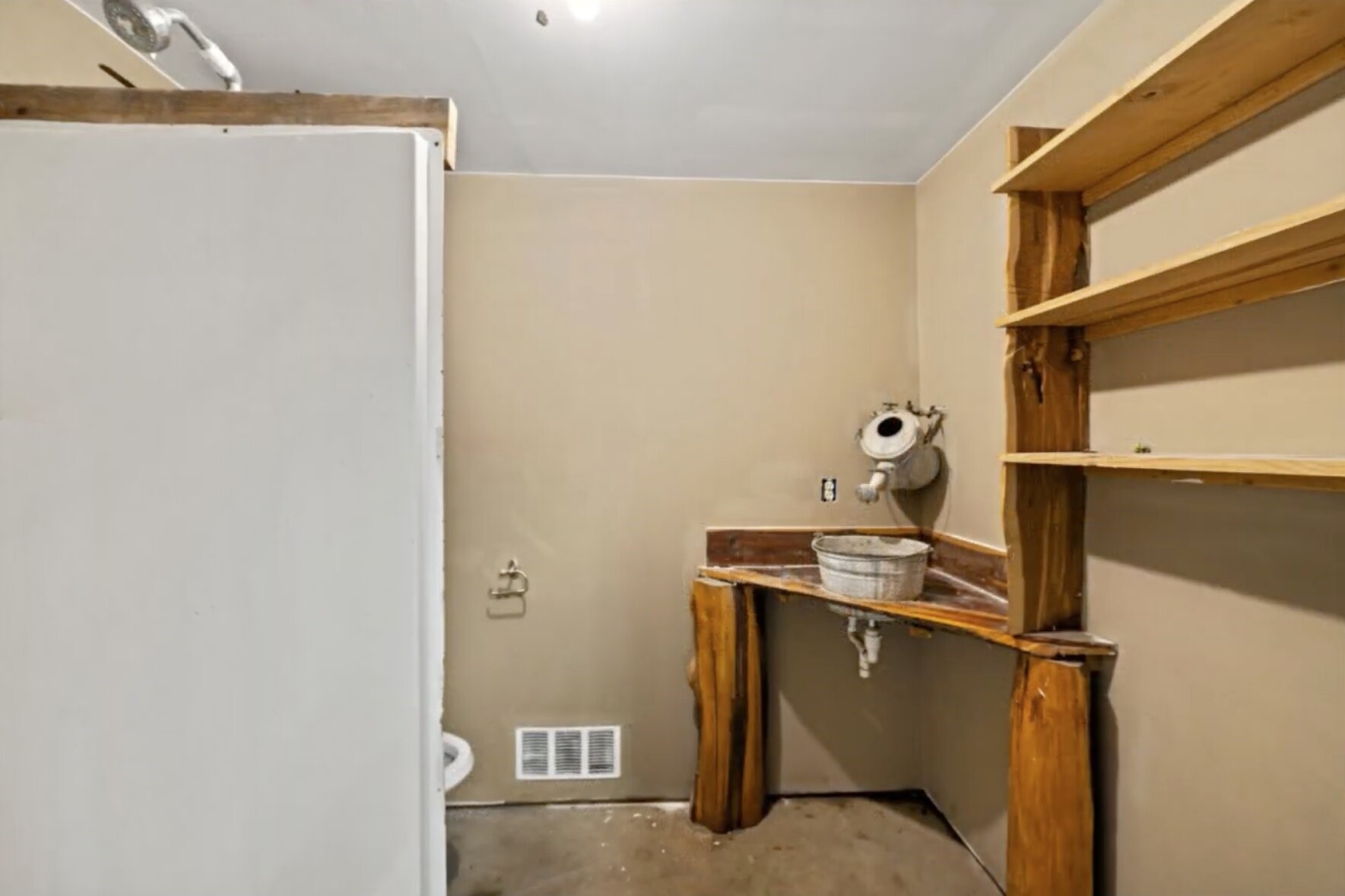 30338 Riley Road Waller, TX 77484 - Photo 41 of 46 a room with storage and utility