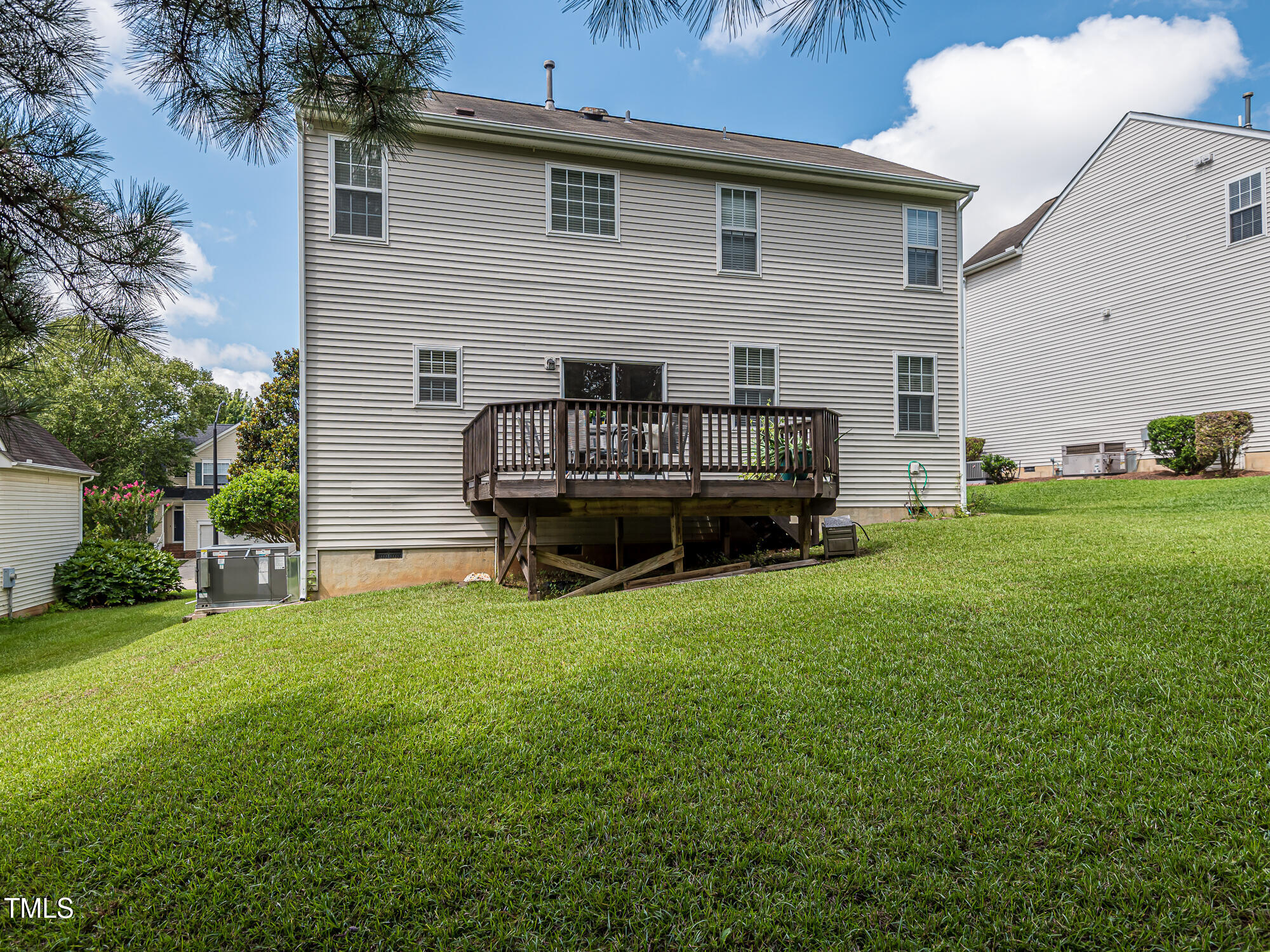 12504 Garden Tree Lane Raleigh, NC 27614 - Photo 27 of 34 InTrust_Realty_Lee_12504_Garden_Tree-350