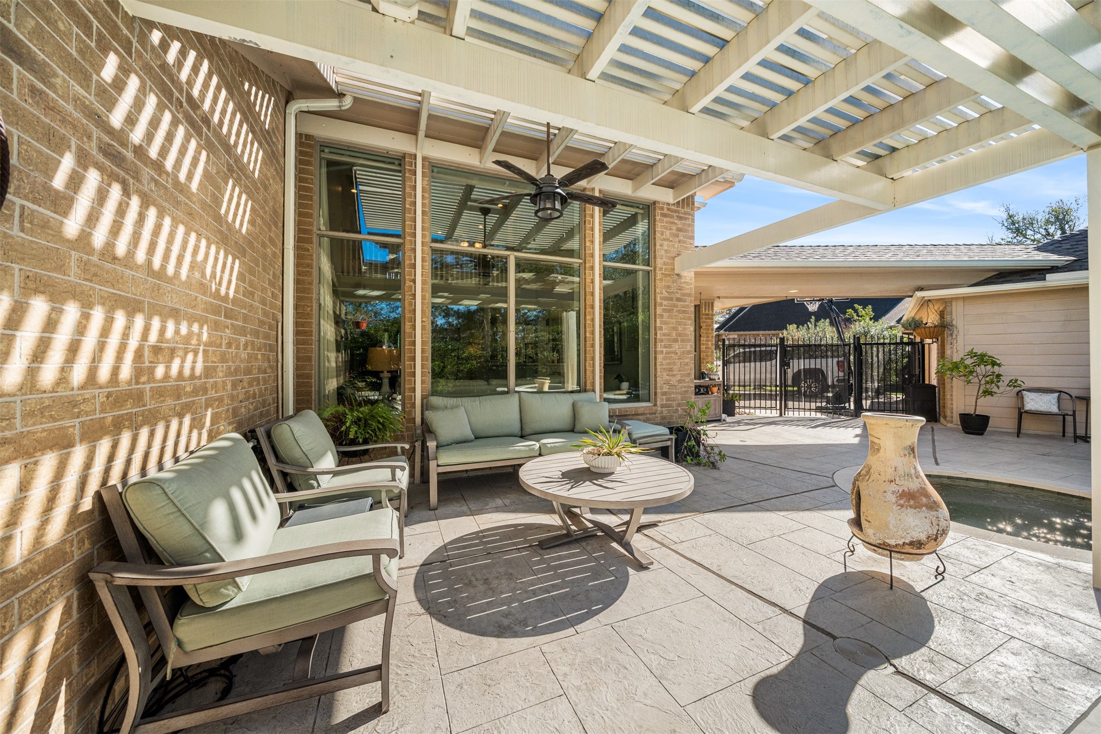 28446 Shining Creek Lane Spring, TX 77386 - Photo 42 of 47 a living room with furniture