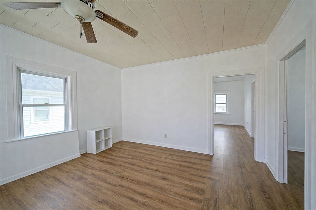 401 Buffinton Street Fall River, MA 02721 - Photo 7 of 20