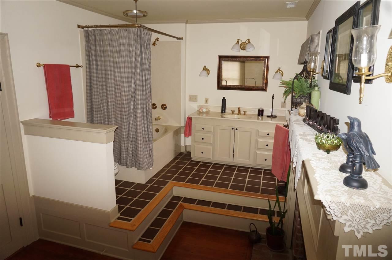 3919 Raleigh Road Clayton, NC 27520 - Photo 24 of 25 Upstairs bathroom