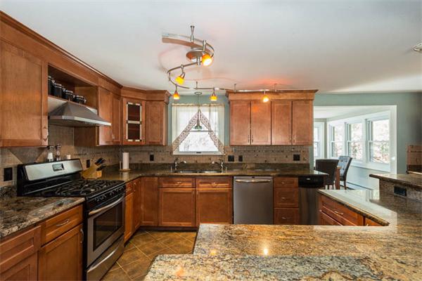 44 Charles Street Georgetown, MA 01833 - Photo 5 of 22 Gallery Image 5