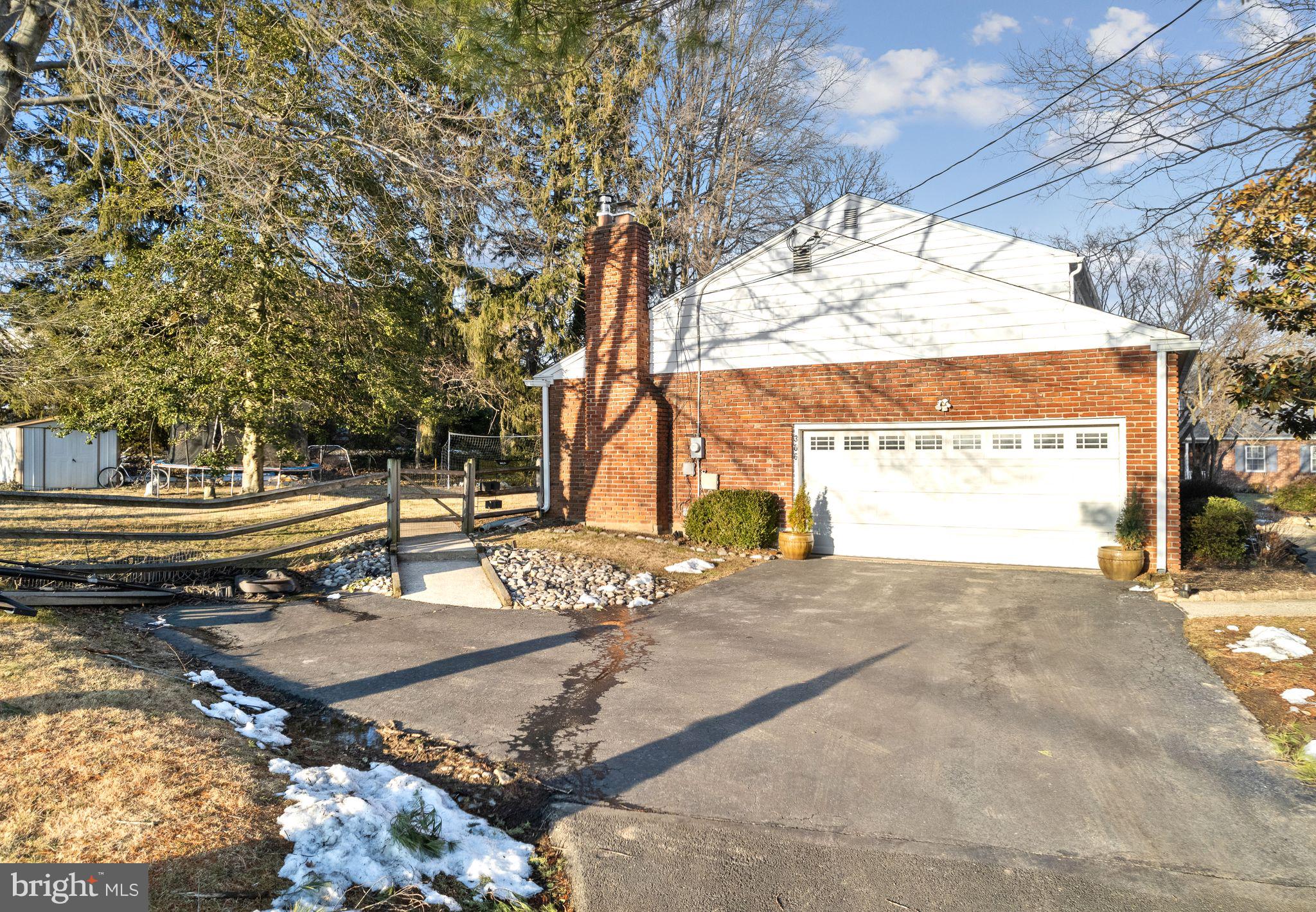 306 South Providence Road Wallingford, PA 19086 - Photo 2 of 34