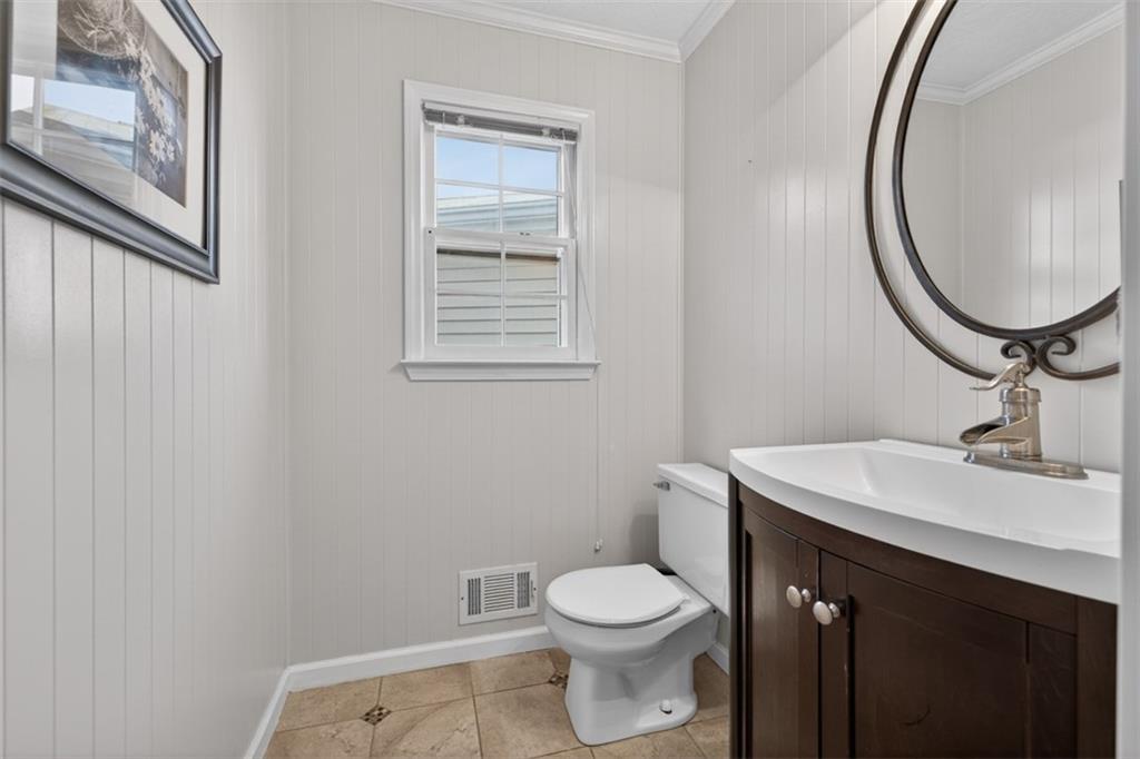 1213 Temple Johnson Road Loganville, GA 30052 - Photo 11 of 37