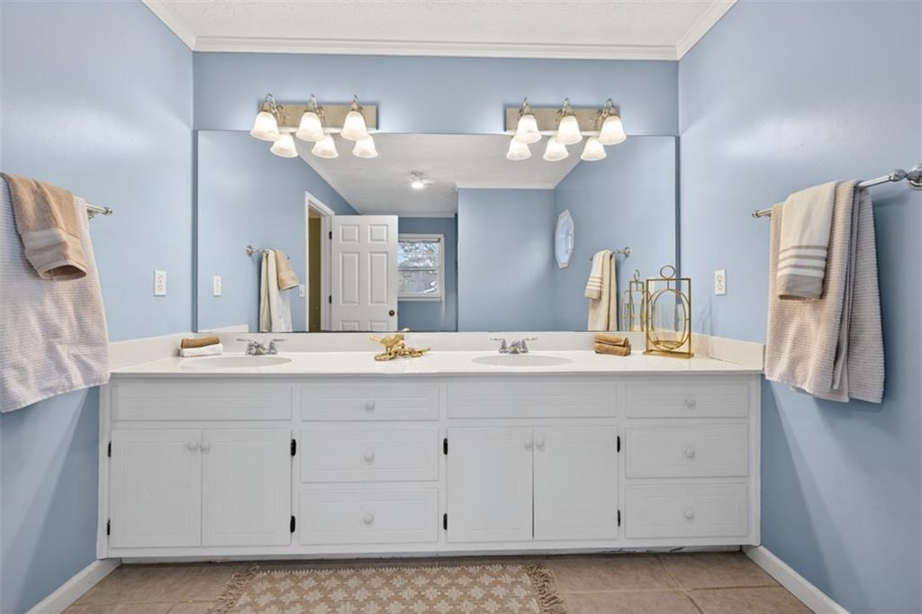 1213 Temple Johnson Road Loganville, GA 30052 - Photo 18 of 37