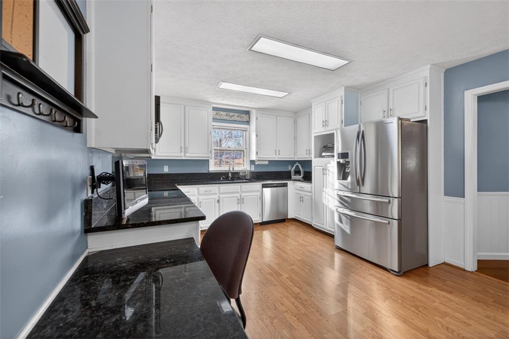 1213 Temple Johnson Road Loganville, GA 30052 - Photo 9 of 37