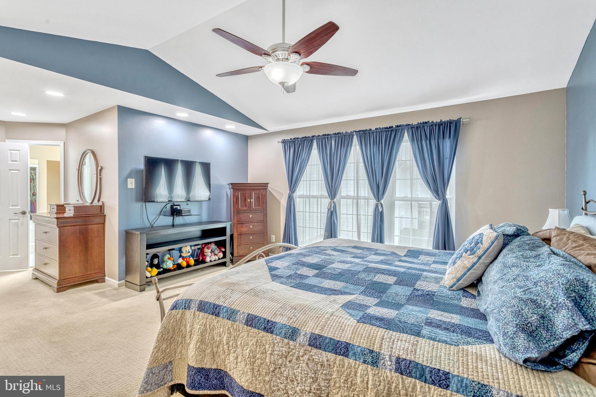 8591 Signal Hill Road Manassas, VA 20110 - Photo 27 of 47